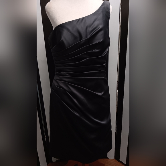 Gray One-Shoulder Dress - Picture 7 of 11